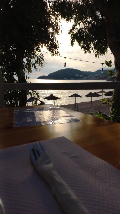 Beleris Rooms Himare Luaran gambar