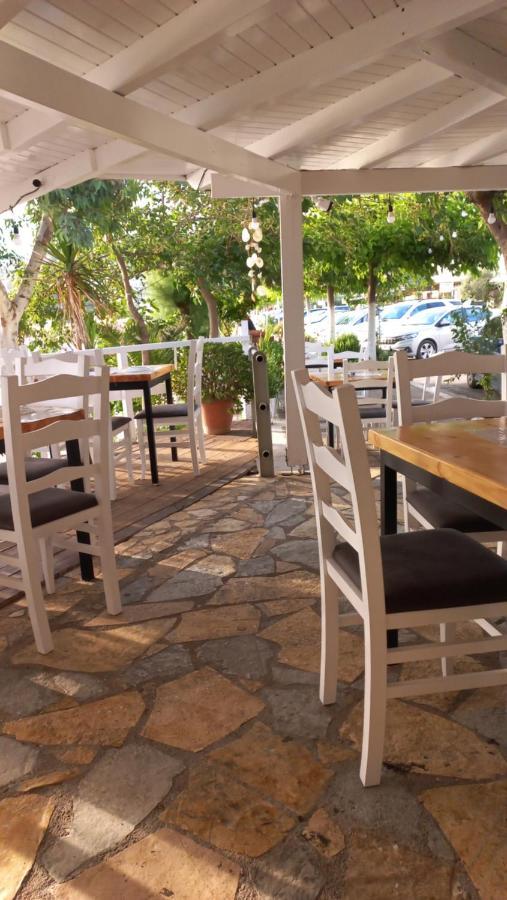 Beleris Rooms Himare Luaran gambar