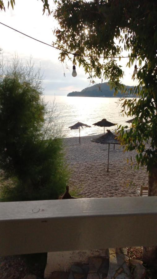 Beleris Rooms Himare Luaran gambar