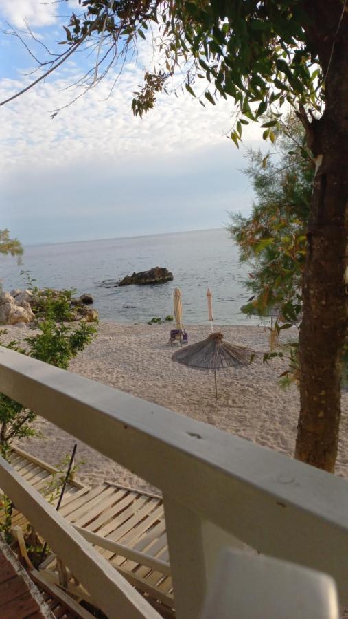 Beleris Rooms Himare Luaran gambar