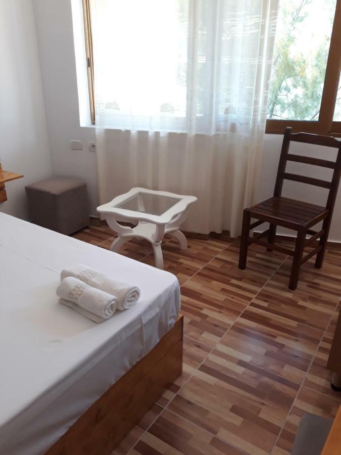 Beleris Rooms Himare Luaran gambar