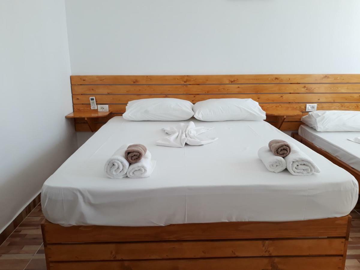 Beleris Rooms Himare Luaran gambar