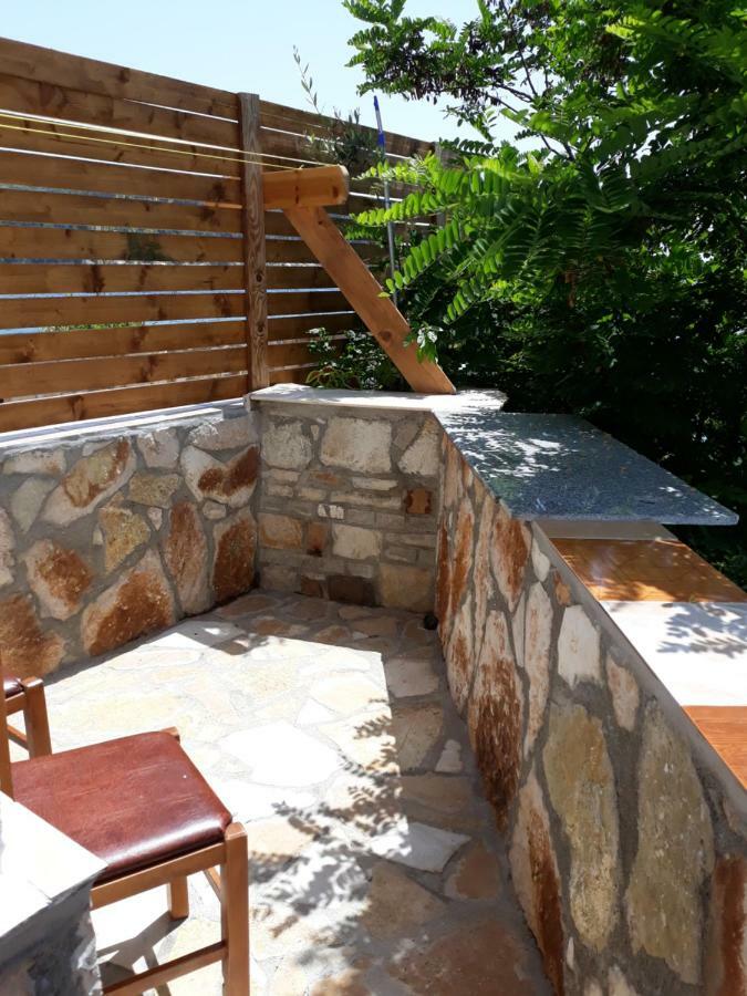 Beleris Rooms Himare Luaran gambar