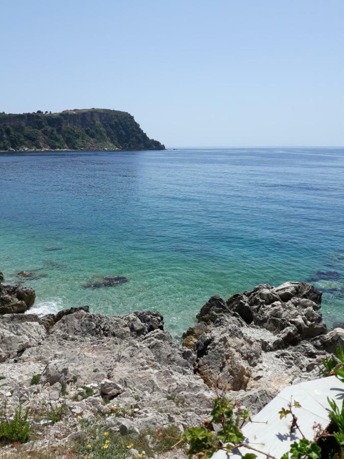Beleris Rooms Himare Luaran gambar
