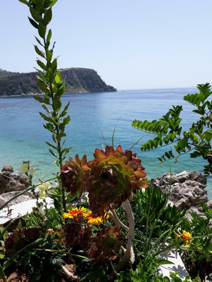 Beleris Rooms Himare Luaran gambar